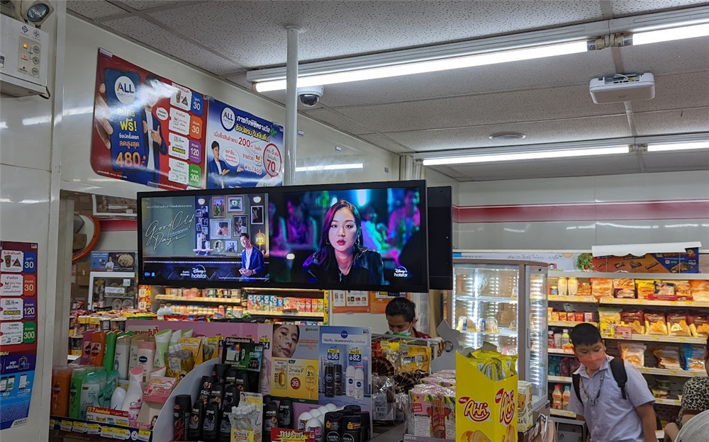 Digital Signage Solutions for 7-Eleven Convenience Stores in Thailand-01 (1)