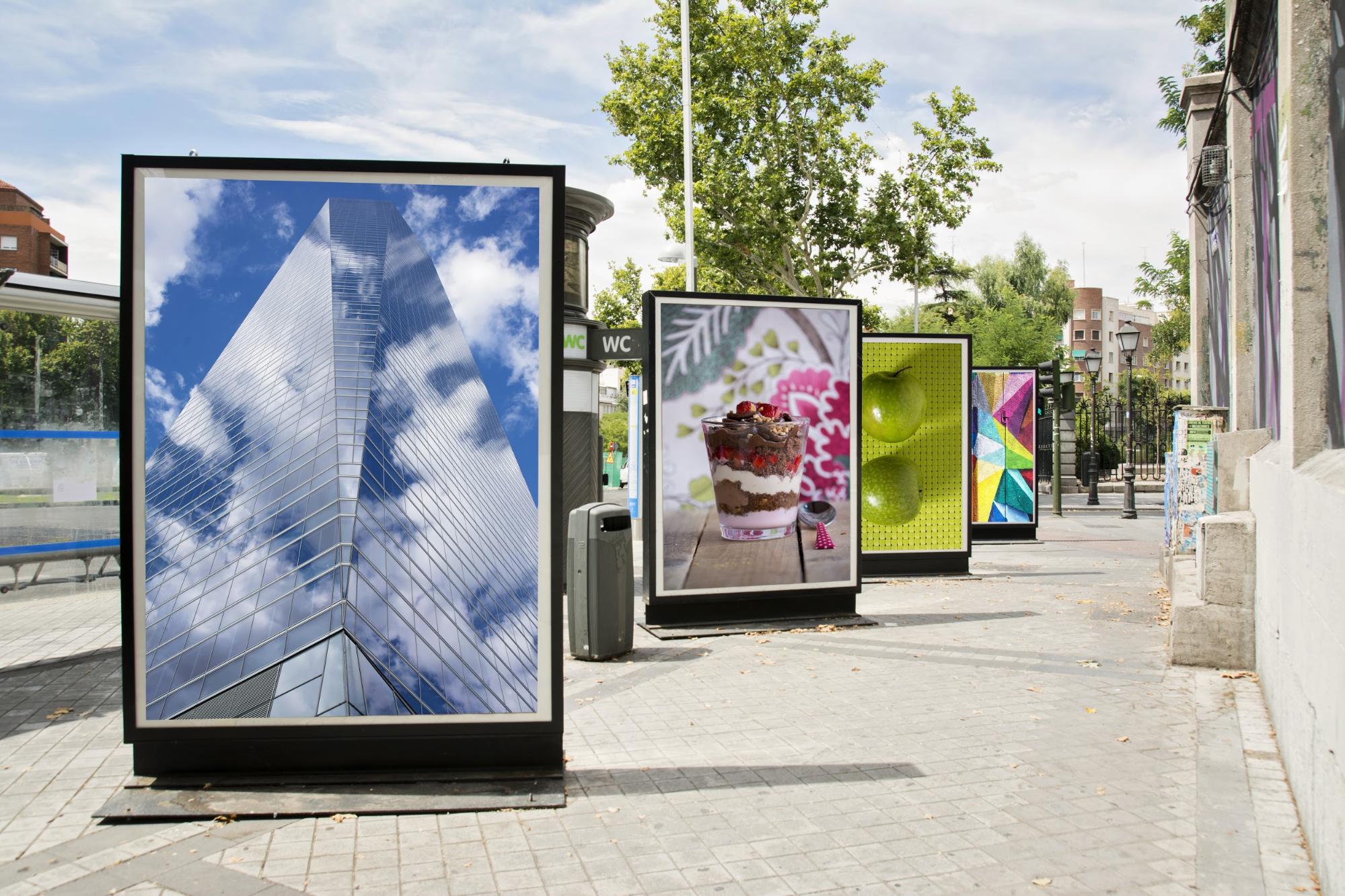 outdoor digital signage in retail